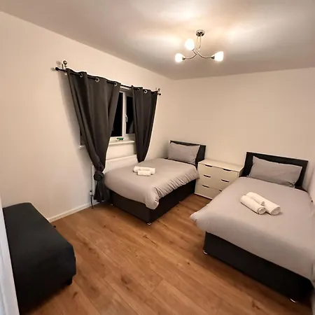 Kriss House בריסטול