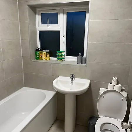 Kriss House בית הארחה